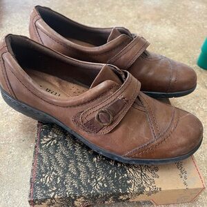 Cobb Hill by New Balance Almond Leather Shoes